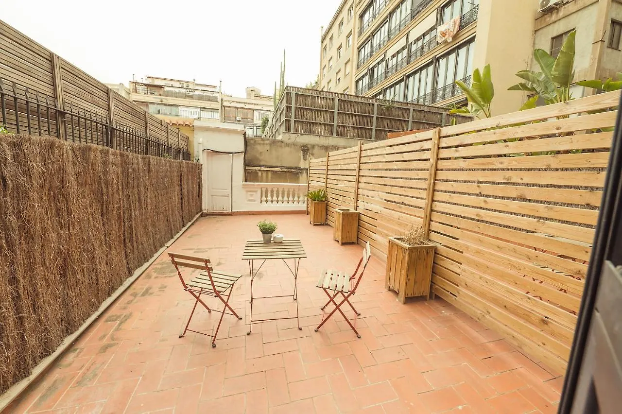 Casa de hóspedes Hostal Live Natura Barcelona (Adults Only)