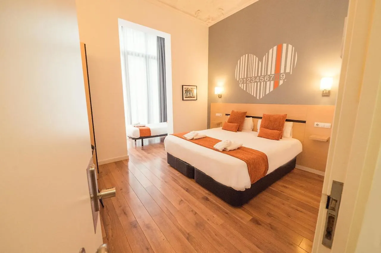 Hostal Live Natura Barcelona (Adults Only) 2*,