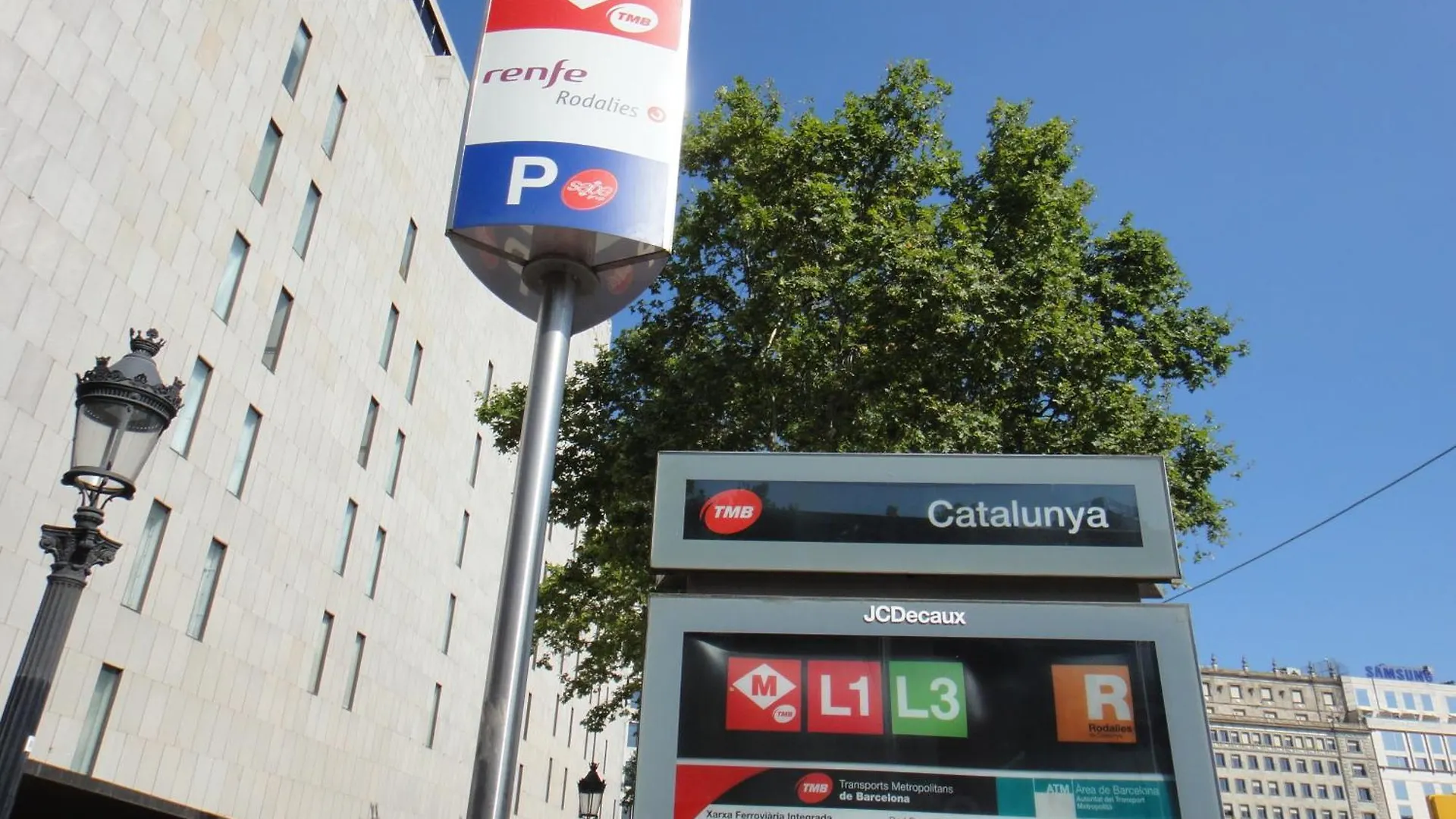 Hostal Live Natura Barcelona (Adults Only)