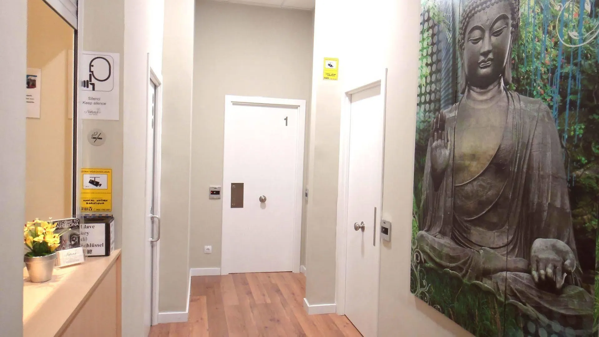 Hostal Live Natura Barcelona (Adults Only) Pensjonat